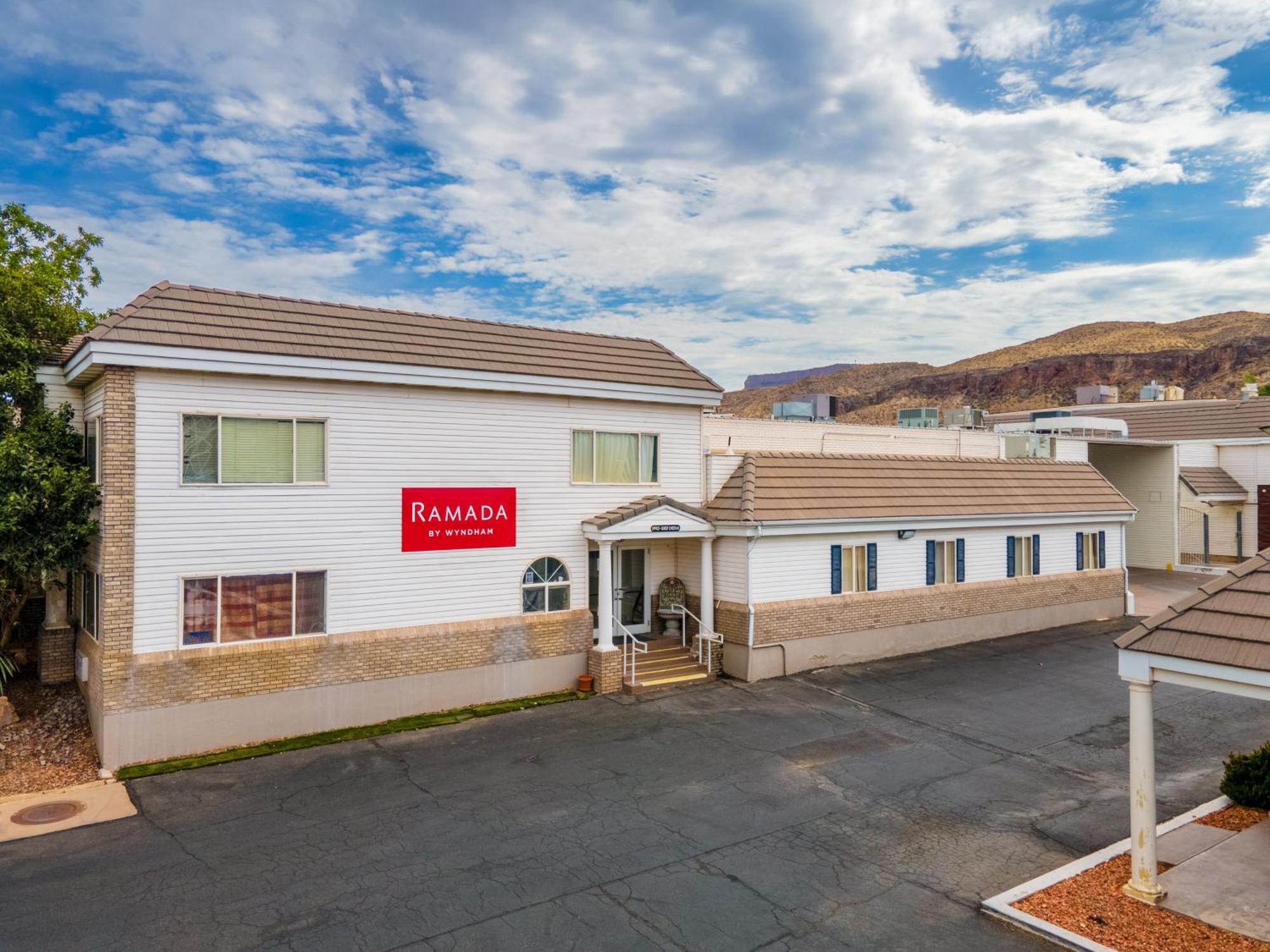 Ramada By Wyndham La Verkin Zion National Park Exterior foto